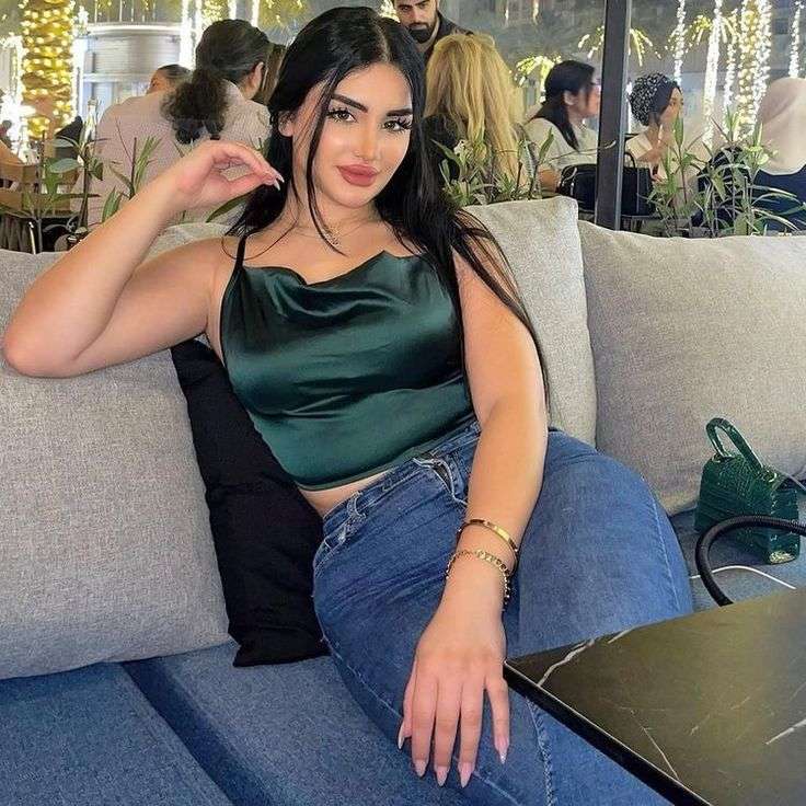 Best Girls For Night – casual indoor portrait with natural expression – Pakistan – photo 14 of 20