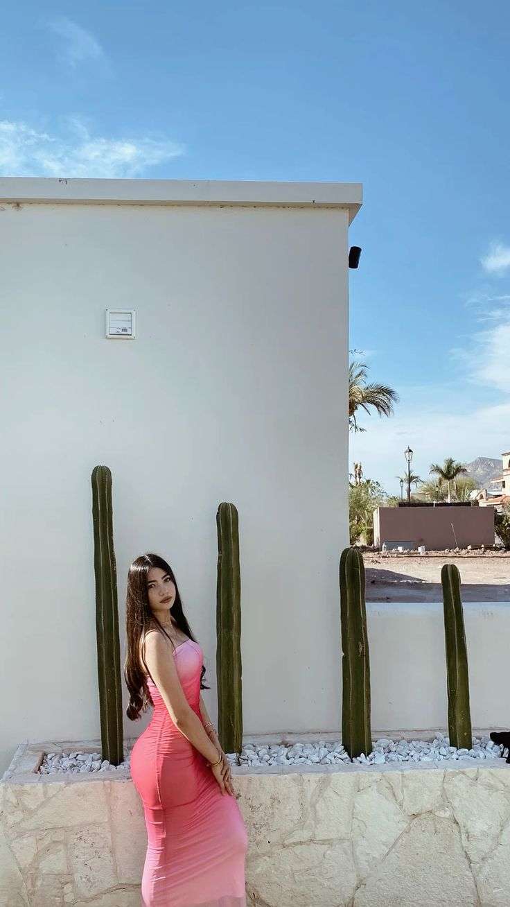 Best Girls For Night – candid-style gallery photo for realistic tone – Pakistan – photo 8 of 20