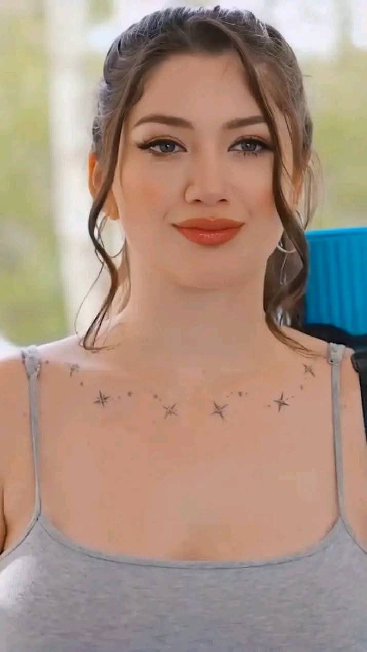 Book Girl For Night – minimal backdrop preview for fast scanning – Pakistan – photo 18 of 20